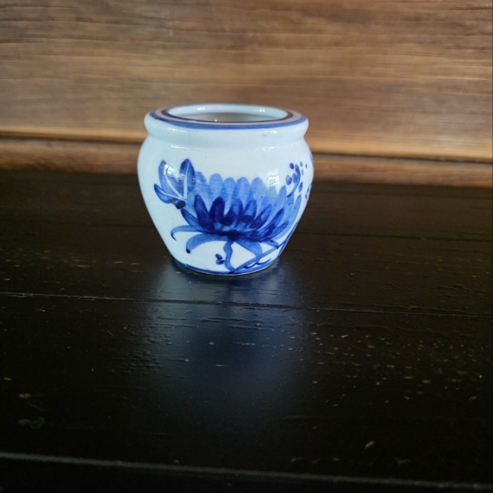 Japanese Planter, Small Urn, Ceramic, Porcelain, Clay